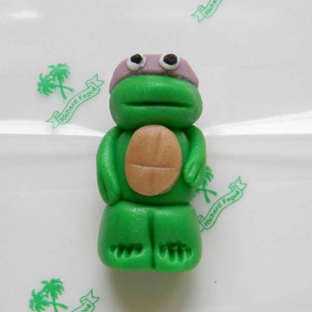Figurka na dort želva ninja 5cm Donatello  z kokosové hmoty